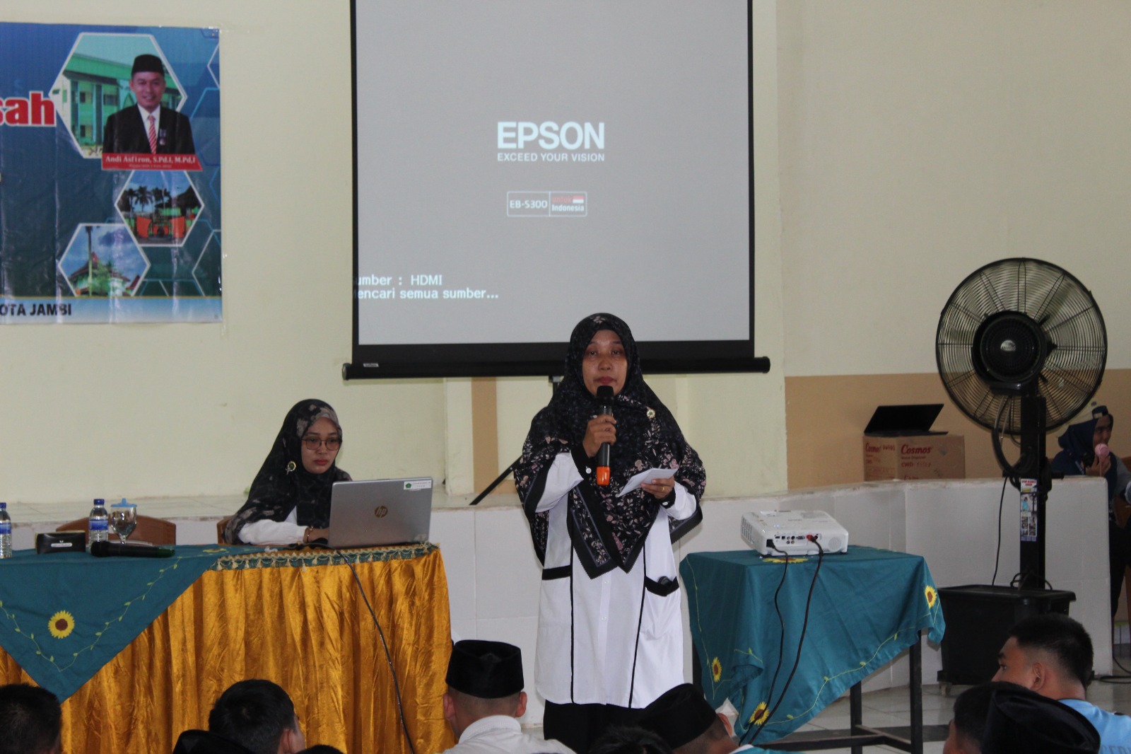 Motivasi Untuk Terus Berprestasi di MAN 2 Kota Jambi Motivasi Untuk Terus Berprestasi di MAN 2 Kota Jambi