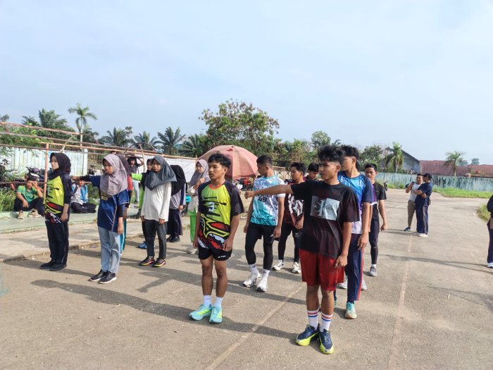 Siswa MAN 2 Bungo Siap Berlaga di Lomba Lari 100 Meter KOMPAS 2026 Siswa MAN 2 Bungo Siap Berlaga di Lomba Lari 100 Meter KOMPAS 2026