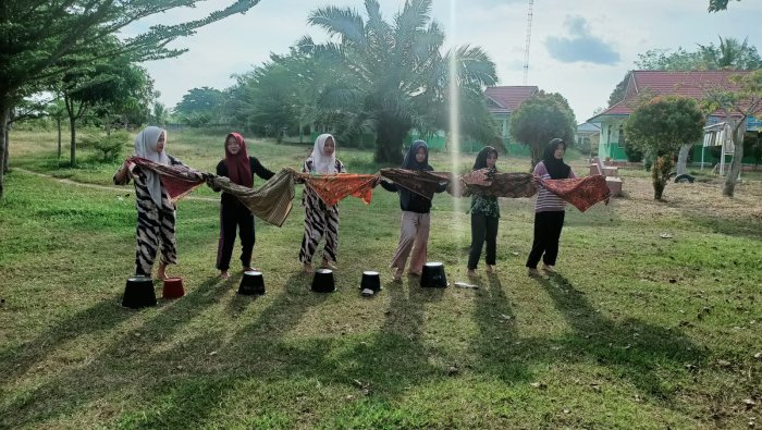 Siswa XI D MAN 2 Bungo Gelar Latihan Intensif Tari untuk Persiapan Lomba Pensi Antar Kelas Siswa XI D MAN 2 Bungo Gelar Latihan Intensif Tari untuk Persiapan Lomba Pensi Antar Kelas