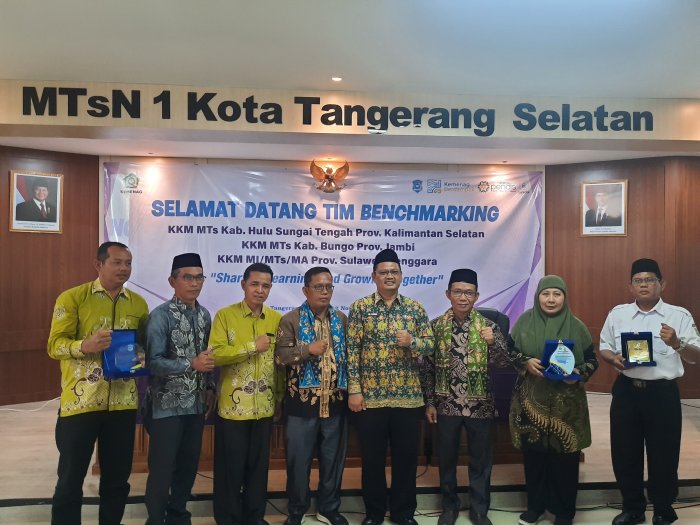 MTsN 2 Bungo Ikuti Benchmarking Madrasah di Tangerang Selatan MTsN 2 Bungo Ikuti Benchmarking Madrasah di Tangerang Selatan