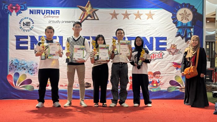 Fokus dan Pantang Menyerah, Siswa MAN 2 Kota Jambi Raih Prestasi di Olimpiade Bahasa Inggris English Zone 2025 Fokus dan Pantang Menyerah, Siswa MAN 2 Kota Jambi Raih Prestasi di Olimpiade Bahasa Inggris English Zone 2025