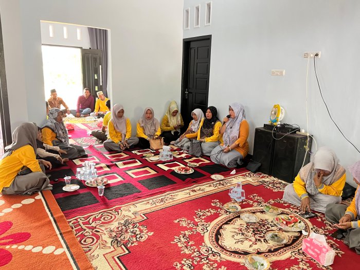 Penuhi Undangan Ibu Wahyuni Guru MAN 2 Tebo Pererat Kebersamaan Penuhi Undangan Ibu Wahyuni Guru MAN 2 Tebo Pererat Kebersamaan