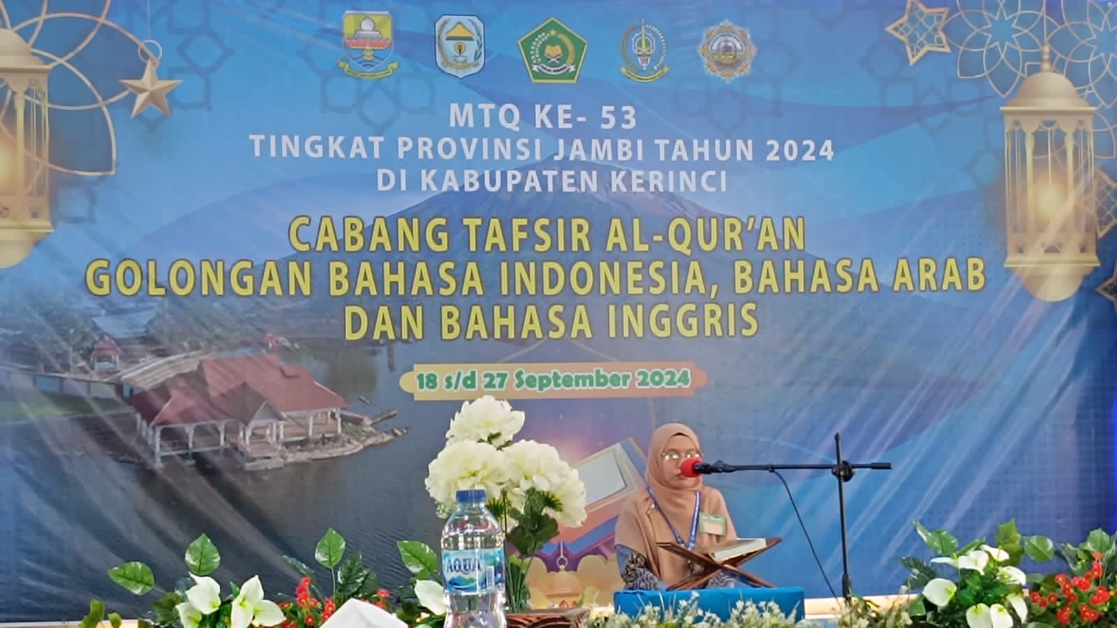 Rofifa Dhia Athia Peserta cabang Tafsir Al Qur 'an pada MTQ Ke - 53 tingkat Provinsi Jambi Rofifa Dhia Athia Peserta cabang Tafsir Al Qur 'an pada MTQ Ke - 53 tingkat Provinsi Jambi