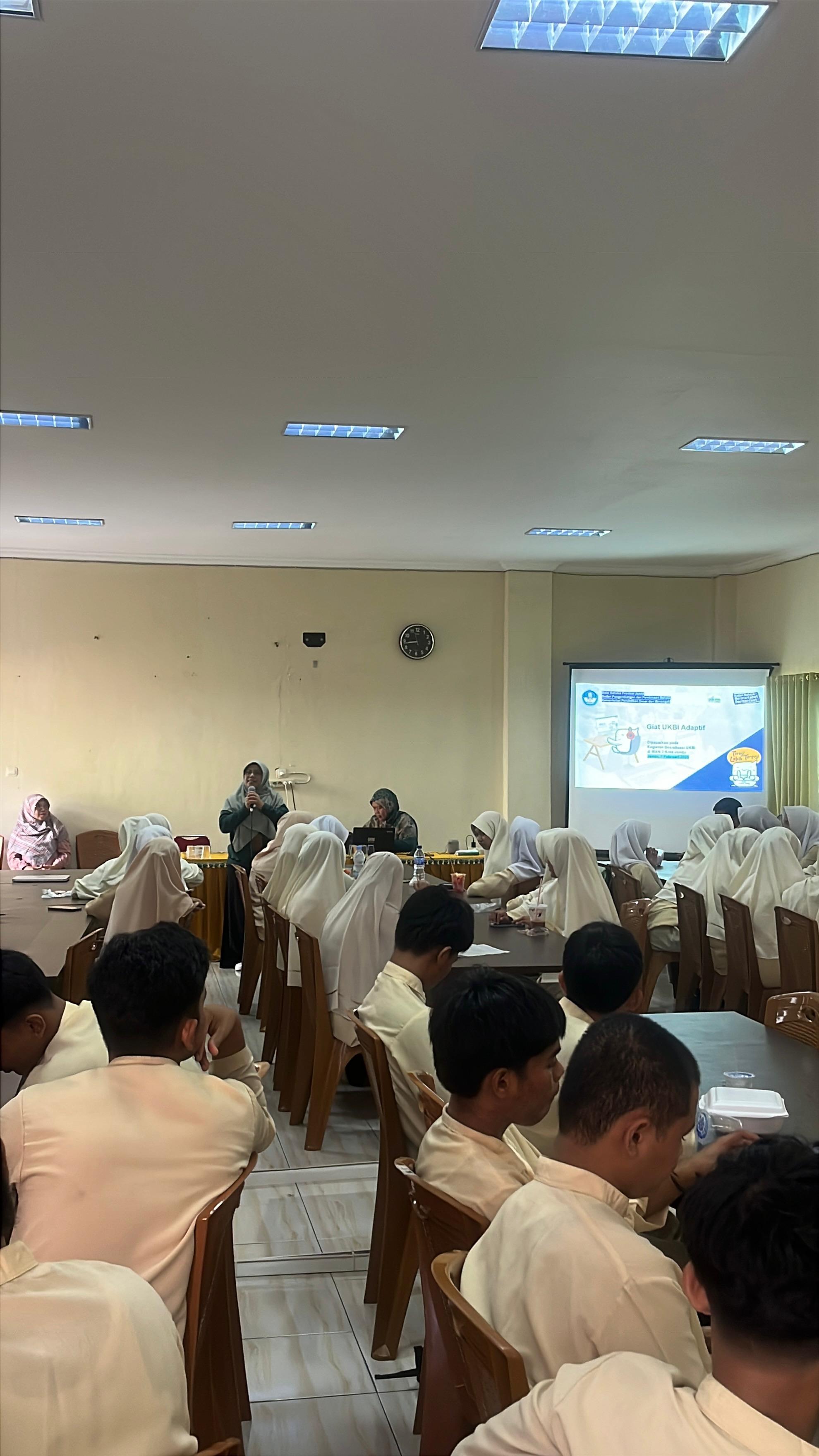 Pelaksanaan UKBI di MAN 2 Kota Jambi, Siswa Kelas XII Bersiap Menghadapi Ujian Pelaksanaan UKBI di MAN 2 Kota Jambi, Siswa Kelas XII Bersiap Menghadapi Ujian