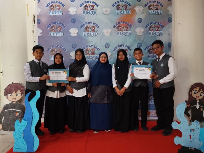 MAN 2 Kota Jambi Raih Juara Debat Bahasa Inggris pada ICE Day 2025 di Universitas Jambi