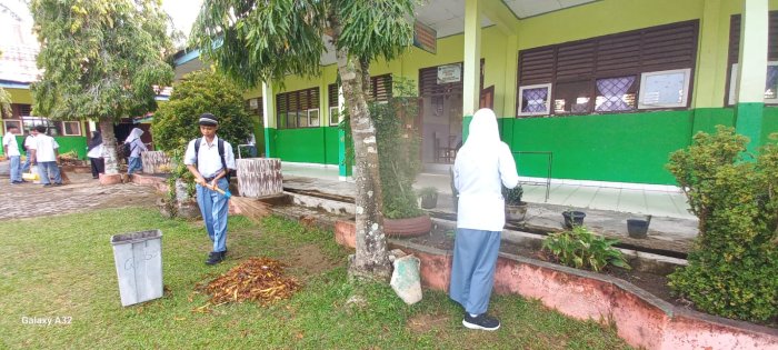 Semangat Baru Pasca Libur Puasa, Siswa MAN 2 Bungo Antusias Jalani Hari Pertama Sekolah Semangat Baru Pasca Libur Puasa, Siswa MAN 2 Bungo Antusias Jalani Hari Pertama Sekolah