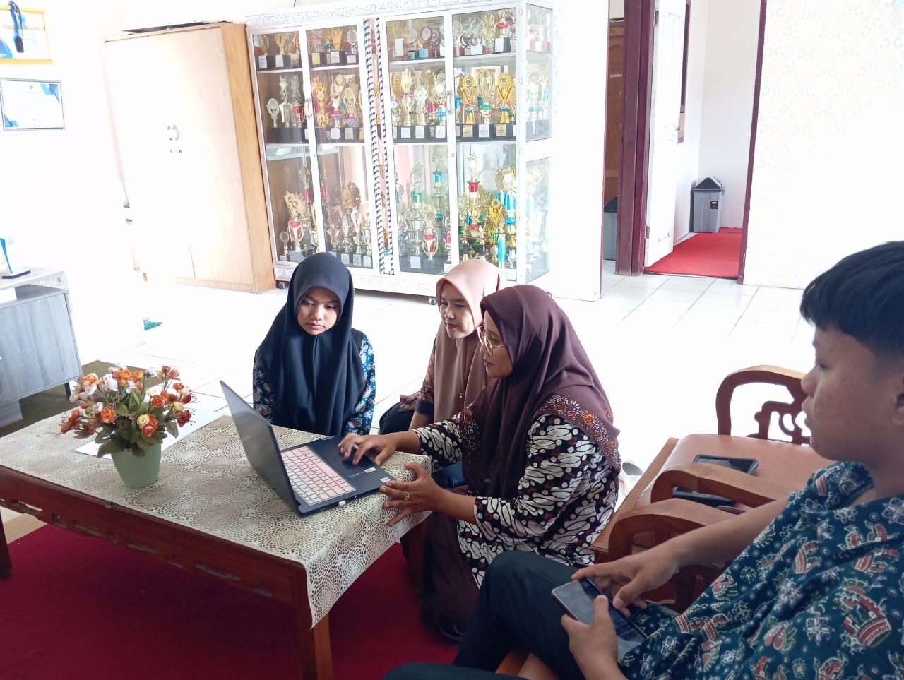 Dela Juniza dan M. Isa : Siap Berkompetisi pada “Pemilihan Inisiator Muda Moderasi Beragama Madrasah†Tahun 2024 Dela Juniza dan M. Isa : Siap Berkompetisi pada “Pemilihan Inisiator Muda Moderasi Beragama Madrasah†Tahun 2024