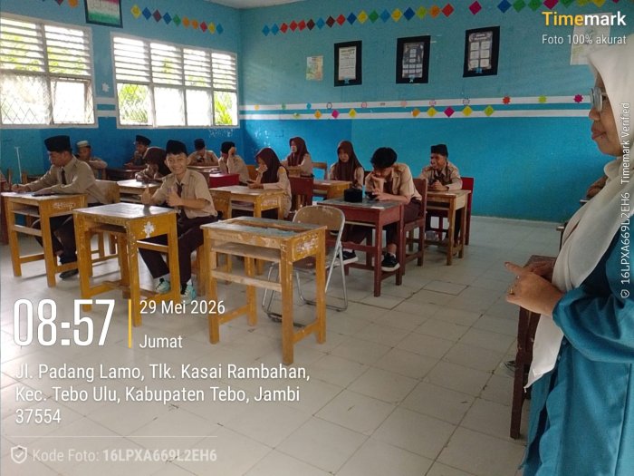 Hari Pertama Asesmen Sumatif Semester Genap Tahun Pelajaran 2025/2026 MTsN 5 Tebo Berjalan Lancar Hari Pertama Asesmen Sumatif Semester Genap Tahun Pelajaran 2025/2026 MTsN 5 Tebo Berjalan Lancar