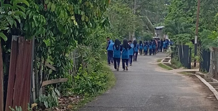 Semangat Pagi! Siswa MAN 2 Bungo Awali Hari dengan Jalan Santai Penuh Keceriaan Semangat Pagi! Siswa MAN 2 Bungo Awali Hari dengan Jalan Santai Penuh Keceriaan