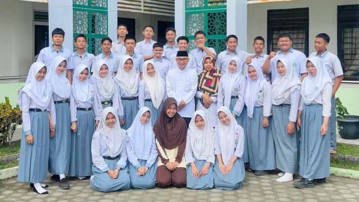 Dari Mimbar Tilawah ke Meja Ujian: Siswa MAN 2 Kota Jambi Siap TKA 2025 Dari Mimbar Tilawah ke Meja Ujian: Siswa MAN 2 Kota Jambi Siap TKA 2025