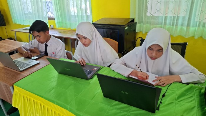Sembilan Siswa MTsN 2 Bungo Siap Ikuti OMI 2025