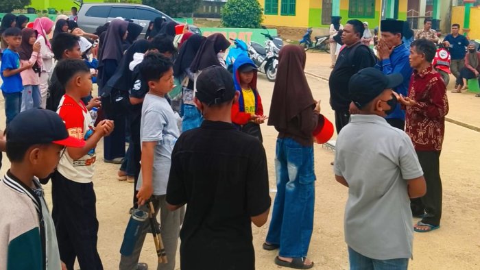 Dilepas Kepala Madrasah, Marching Band MIN 4 Tebo Berangkat Lebih Awal Siap Uji Arena Sebelum Festival HUT Tebo Dilepas Kepala Madrasah, Marching Band MIN 4 Tebo Berangkat Lebih Awal Siap Uji Arena Sebelum Festival HUT Tebo