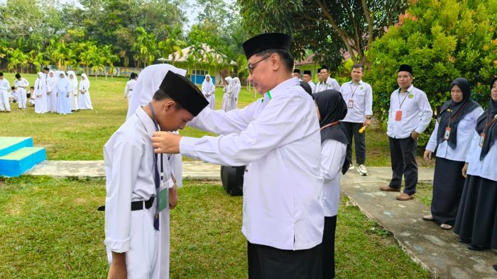 Dibuka Ade Musthafa, M.Pd: MTsN 5 Tebo Terapkan Exambro untuk Jaga Objektivitas Ujian Dibuka Ade Musthafa, M.Pd: MTsN 5 Tebo Terapkan Exambro untuk Jaga Objektivitas Ujian