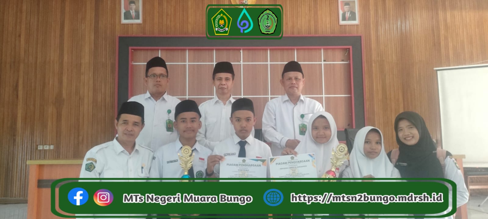 PEMBAGIAN PIALA DAN PIAGAM JUARA KOMPETISI SAIND MADRASAH KABUPATEN BUNGO PEMBAGIAN PIALA DAN PIAGAM JUARA KOMPETISI SAIND MADRASAH KABUPATEN BUNGO