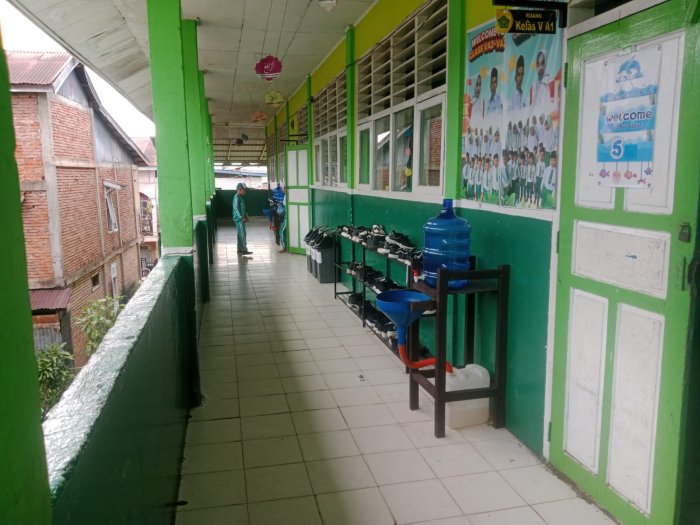 Budaya Bersih MIN 3 Kerinci Wujudkan Madrasah Sehat dan Nyaman Setiap Hari Budaya Bersih MIN 3 Kerinci Wujudkan Madrasah Sehat dan Nyaman Setiap Hari