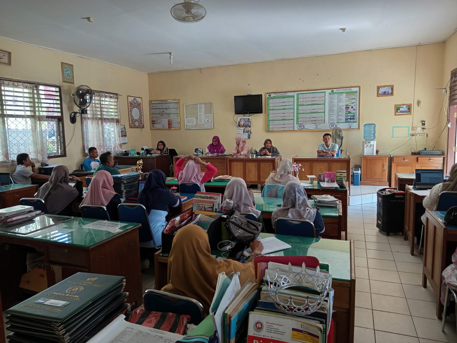 MAN 2 Bungo Gelar Rapat Kenaikan Kelas Tahun Ajaran 2024/2025 MAN 2 Bungo Gelar Rapat Kenaikan Kelas Tahun Ajaran 2024/2025