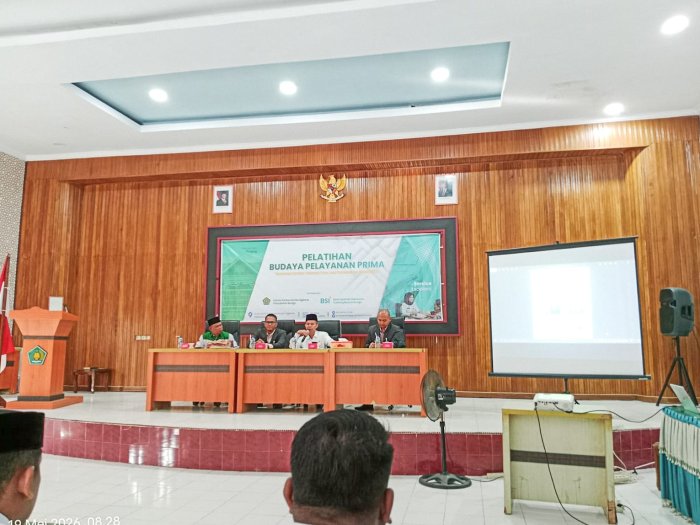 Tingkatkan Mutu Pelayanan, MTsN 1 Bungo Ikuti Pelatihan Budaya Pelayanan Prima Bersama Kemenag dan BSI Tingkatkan Mutu Pelayanan, MTsN 1 Bungo Ikuti Pelatihan Budaya Pelayanan Prima Bersama Kemenag dan BSI