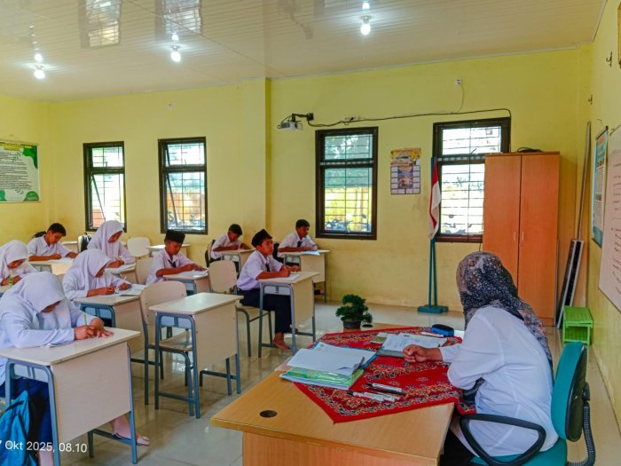 Semangat Baru Usai PTS, MTsN 1 Bungo Kembali Gencarkan KBM Pasca Pembagian Rapor PTS