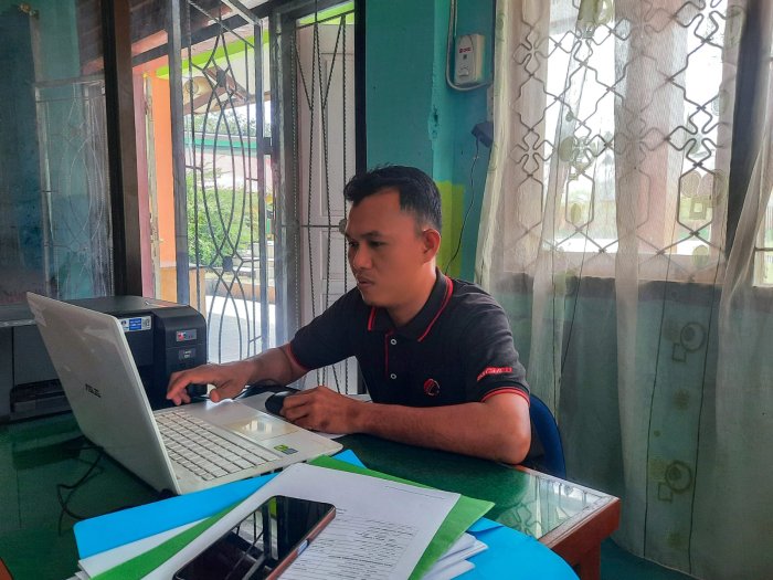 Jamin Kelancaran Tunjangan, Operator Simpatika MTsN 1 Bungo Tuntaskan Rekap Absen, SKAKPT, dan SPTJM Guru Sertifikasi Jamin Kelancaran Tunjangan, Operator Simpatika MTsN 1 Bungo Tuntaskan Rekap Absen, SKAKPT, dan SPTJM Guru Sertifikasi