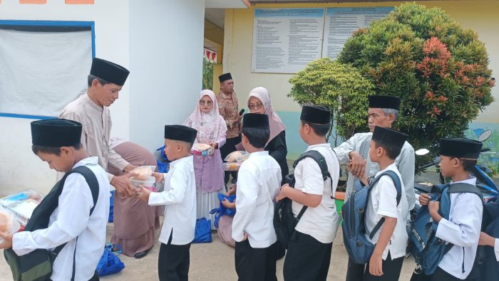 Distribusi MBG Terakhir di Bulan Ramadan: Paket Empat Hari Jadi Bekal Libur Siswa MIN 4 Tebo Distribusi MBG Terakhir di Bulan Ramadan: Paket Empat Hari Jadi Bekal Libur Siswa MIN 4 Tebo
