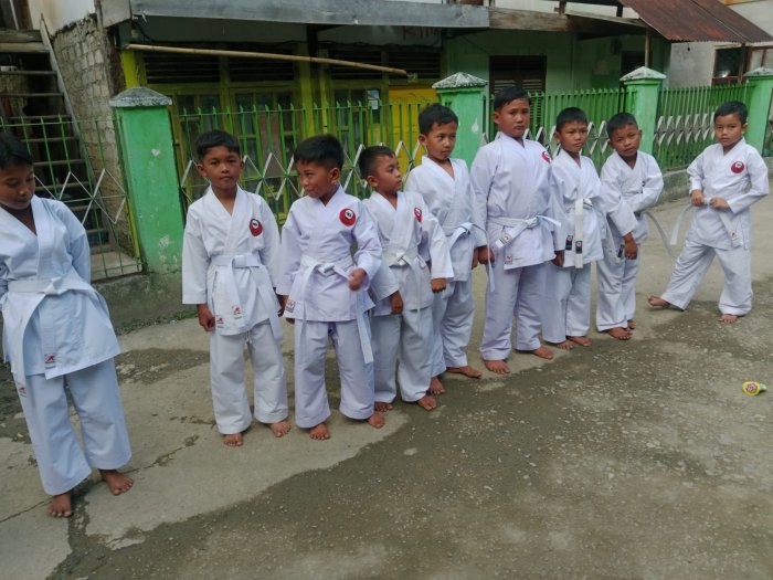 Semangat Pagi Siswa MIN 3 Kerinci Rajin Latihan Karate di Minggu Pagi Semangat Pagi Siswa MIN 3 Kerinci Rajin Latihan Karate di Minggu Pagi