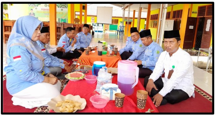 Hangat! Para Kepala Madrasah se-Tebo Tiba di MTsN 1 Tebo, Disambut Ramah oleh Panitia
