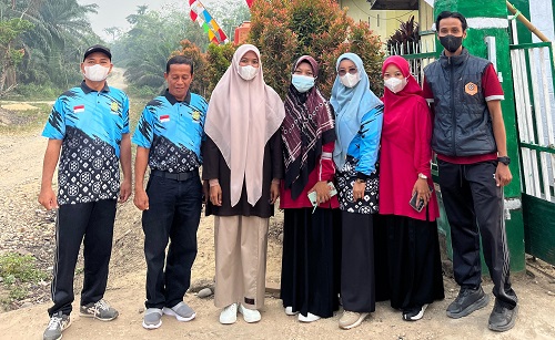 Tepat Waktu Adalah Hebat: Aksi Staf dan Guru Piket di Gerbang MAN 2 Merangin Tepat Waktu Adalah Hebat: Aksi Staf dan Guru Piket di Gerbang MAN 2 Merangin