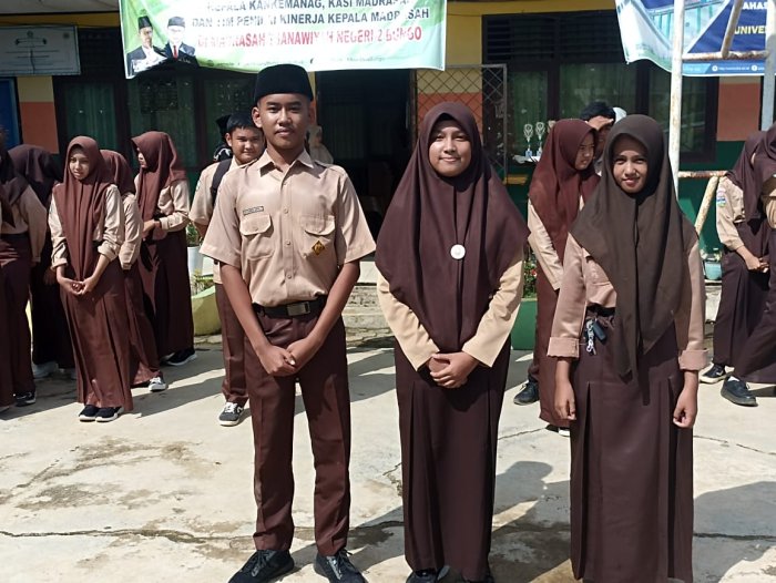 MTsN 2 Bungo Terapkan Budaya 5S dalam Kehidupan Sehari-hari di Madrasah MTsN 2 Bungo Terapkan Budaya 5S dalam Kehidupan Sehari-hari di Madrasah