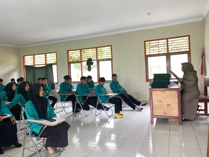 Momentum Evaluasi dan Apresiasi, MAN 1 Tanjung Jabung Timur Serahkan Rapor Semester Genap 2025/2026