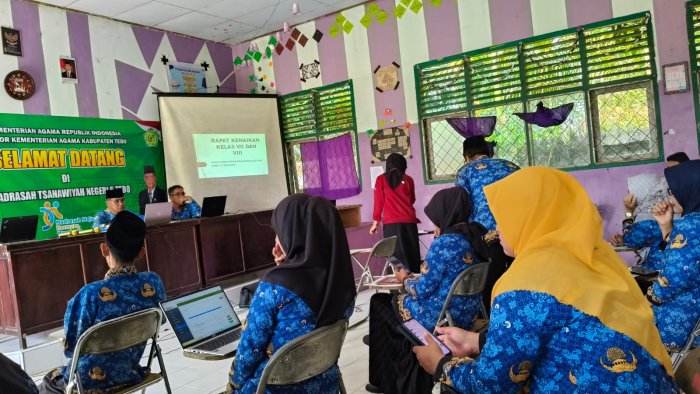 Kepala MTsN 5 Tebo Pimpin Sidang Kenaikan Kelas