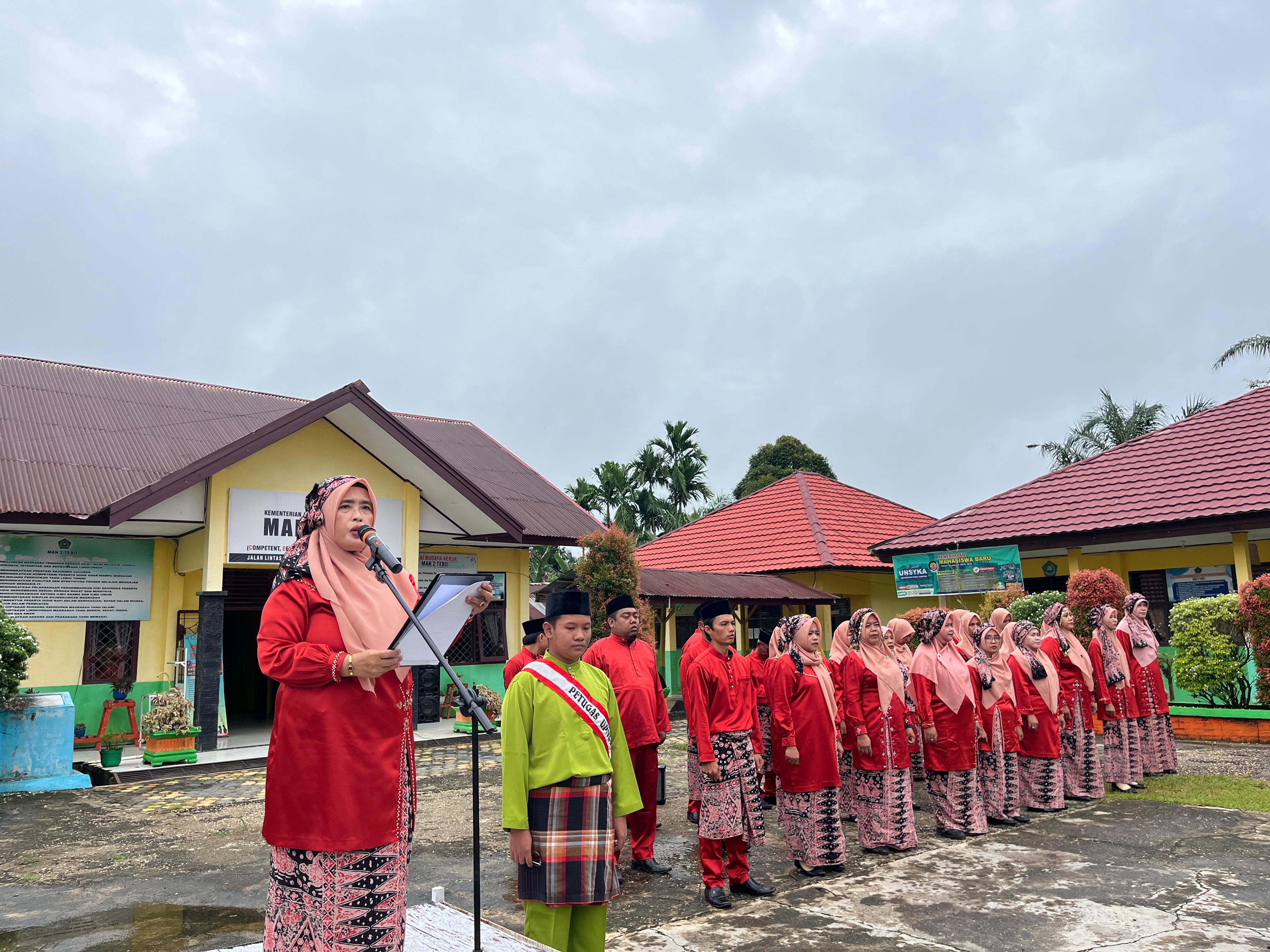 KHIDMAT, MAN 2 TEBO GELAR UPACARA HUT KE-68 PROPINSI JAMBI TAHUN 2025 KHIDMAT, MAN 2 TEBO GELAR UPACARA HUT KE-68 PROPINSI JAMBI TAHUN 2025