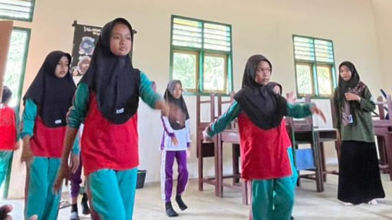 Sambut Perpisahan, Latihan Tari Kembali Digelar di MIN 4 Tebo