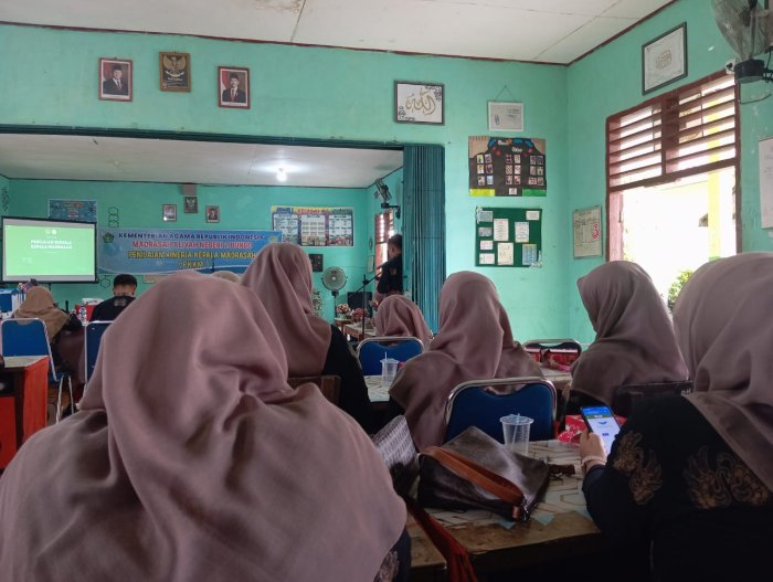 Doa Bersama Tutup Rangkaian PKKM MAN 2 Bungo dengan Khidmat dan Penuh Kebersamaan Doa Bersama Tutup Rangkaian PKKM MAN 2 Bungo dengan Khidmat dan Penuh Kebersamaan