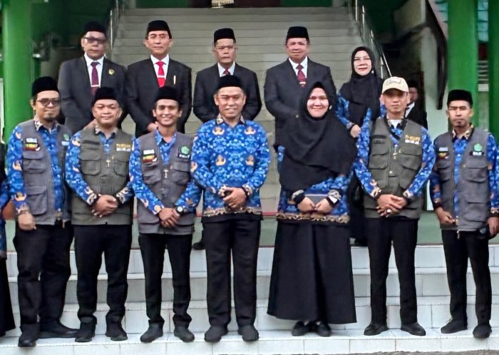 Peringati Hari Lahir Pancasila, Kepala dan Wakil Kepala MAN 2 Kota Jambi Hadiri Upacara di Kanwil Kemenag Provinsi Jambi