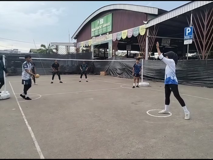 Sheyna Sahratu Pacu Latihan Jelang Kejurprov Sepak Takraw 2025, Siswi MAN 2 Kota Jambi Siap Harumkan Daerah