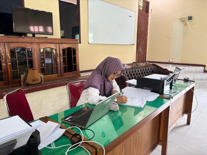 Menuju Pembagian Rapor, Tim Kurikulum MAN 2 Kota Jambi Tuntaskan Cetak RDM Menuju Pembagian Rapor, Tim Kurikulum MAN 2 Kota Jambi Tuntaskan Cetak RDM