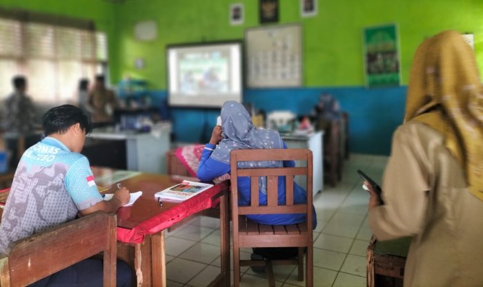 Tingkatkan Kompetensi dan Integritas, MTsN 5 Tebo Hadiri Pembinaan Kemenag Via Zoom