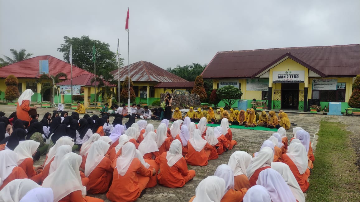 MEMBANGUN KARAKTER RELIGIUS SISWA MAN 2 TEBO MELALUI PEMBIASAAN PROGRAM PEMBINAAN KEROHA MEMBANGUN KARAKTER RELIGIUS SISWA MAN 2 TEBO MELALUI PEMBIASAAN PROGRAM PEMBINAAN KEROHA
