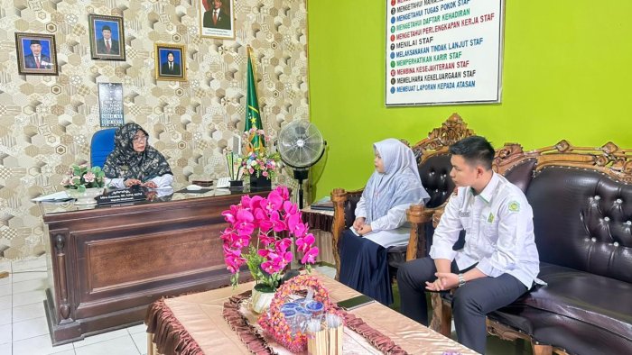 Pembina PIK-R MAN 1 Kerinci Gelar Koordinasi di Ruang Kepala Madrasah Pembina PIK-R MAN 1 Kerinci Gelar Koordinasi di Ruang Kepala Madrasah