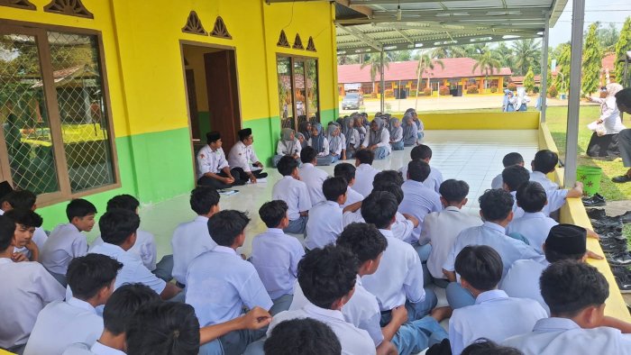 Tingkatkan Kedisiplinan, Wakasis dan Pembina Pramuka MAN 2 Tebo Lakukan Pembinaan Kehadiran Latihan Anggota Tingkatkan Kedisiplinan, Wakasis dan Pembina Pramuka MAN 2 Tebo Lakukan Pembinaan Kehadiran Latihan Anggota