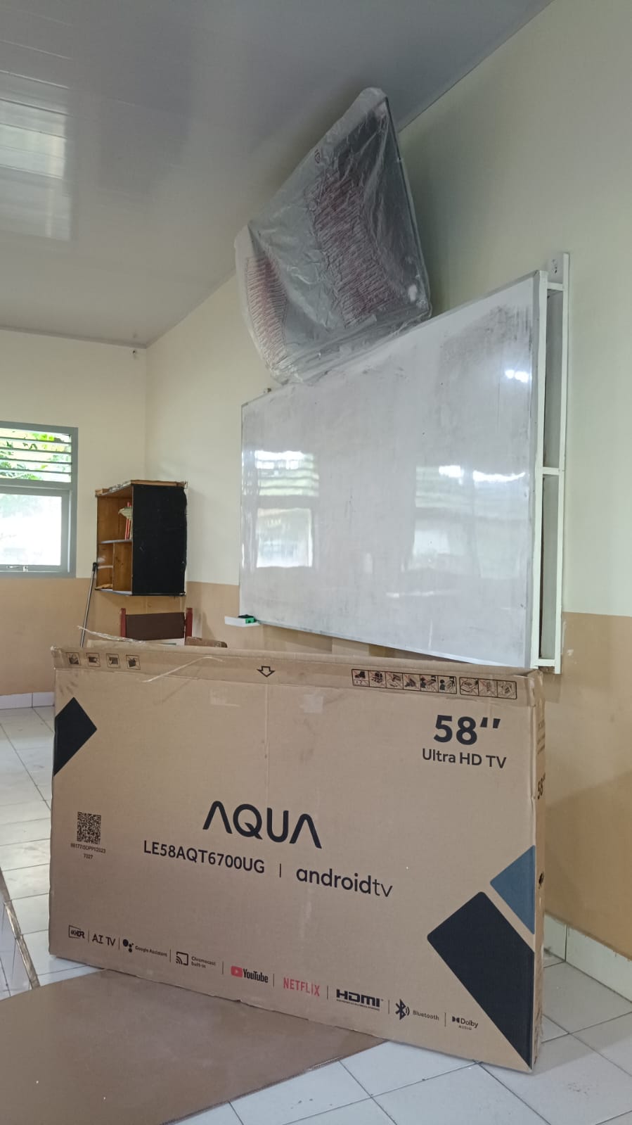 Wow! MAN 2 Kota Jambi Pasang Smart TV 58 Inci, Belajar Jadi Makin Seru! Wow! MAN 2 Kota Jambi Pasang Smart TV 58 Inci, Belajar Jadi Makin Seru!