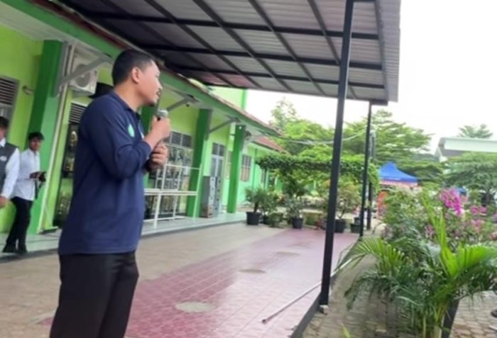 Pembina OSIM Tekankan Esensi Classmeet Bertema Neo Rubik, Hadirkan Ragam Lomba dari Olahraga hingga Seni Pembina OSIM Tekankan Esensi Classmeet Bertema Neo Rubik, Hadirkan Ragam Lomba dari Olahraga hingga Seni