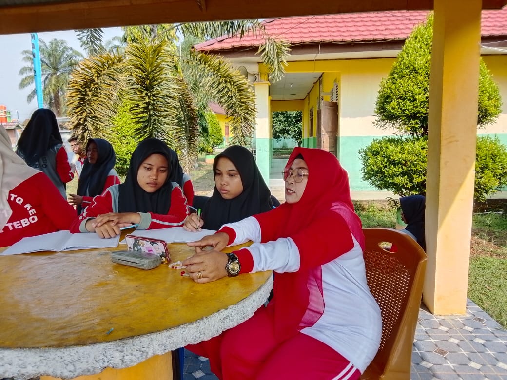 Transformasi Gazebo Madrasah Menjadi Ruang Belajar Inovatif untuk Siswa