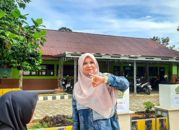 PILKASIM 2025 Jadi Wujud Nyata P5RA: MTsN 1 Bungo Mantapkan Pendidikan Demokrasi Sejak Dini PILKASIM 2025 Jadi Wujud Nyata P5RA: MTsN 1 Bungo Mantapkan Pendidikan Demokrasi Sejak Dini