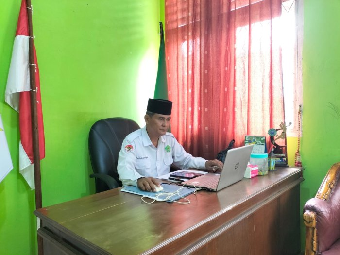 Komitmen Wujudkan ASN Berintegritas, Kepala MTsN 5 Tebo Aktif Ikuti E-Learning