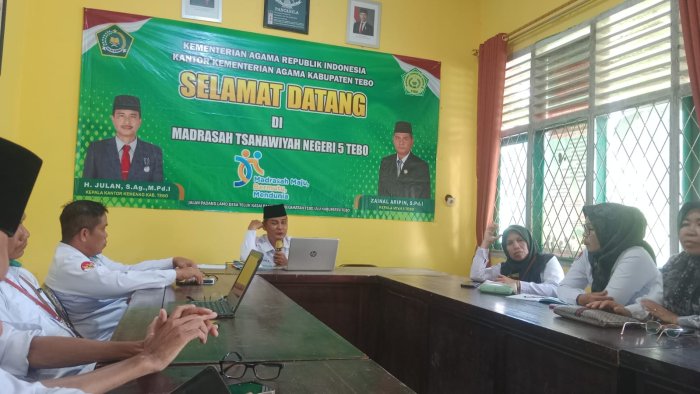 MTsN 5 Tebo Bahas Strategi Penerimaan Siswa Baru MTsN 5 Tebo Bahas Strategi Penerimaan Siswa Baru