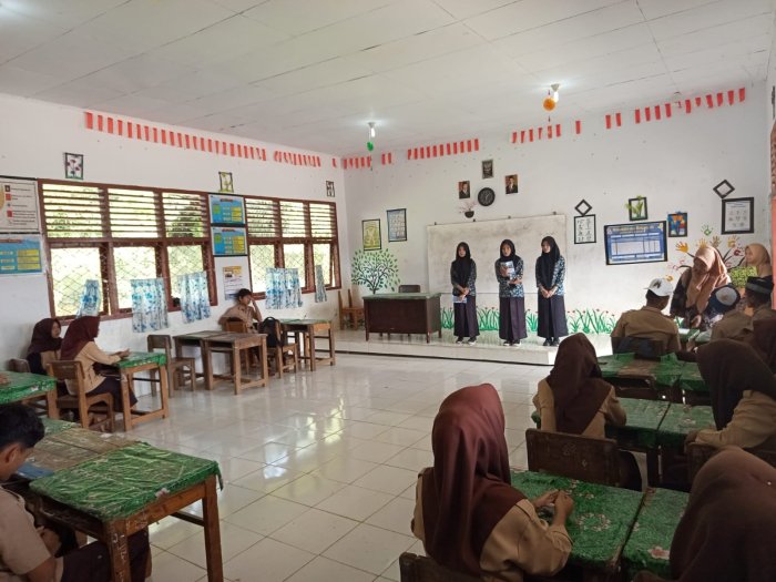 MAN 2 Bungo Sosialisasikan PMBM di SMP 3 Jujuhan Aur Gading, Perkenalkan Peluang Pendidikan Lanjutan MAN 2 Bungo Sosialisasikan PMBM di SMP 3 Jujuhan Aur Gading, Perkenalkan Peluang Pendidikan Lanjutan