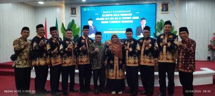 Kepala MAN 2 Bungo Ikuti Rapat Koordinasi KKM MTs dan MA Se-Provinsi Jambi Kepala MAN 2 Bungo Ikuti Rapat Koordinasi KKM MTs dan MA Se-Provinsi Jambi