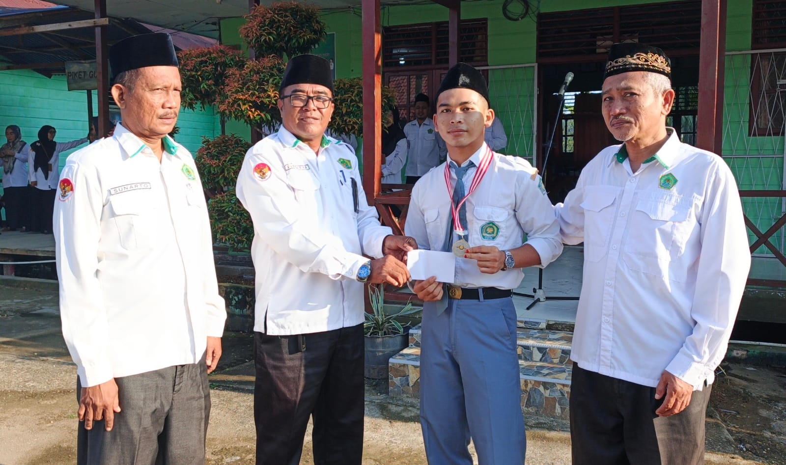 KEJUARAAN TARUNG DERAJAT PELAJAR, MERAIH MEDALI PERUNGGU