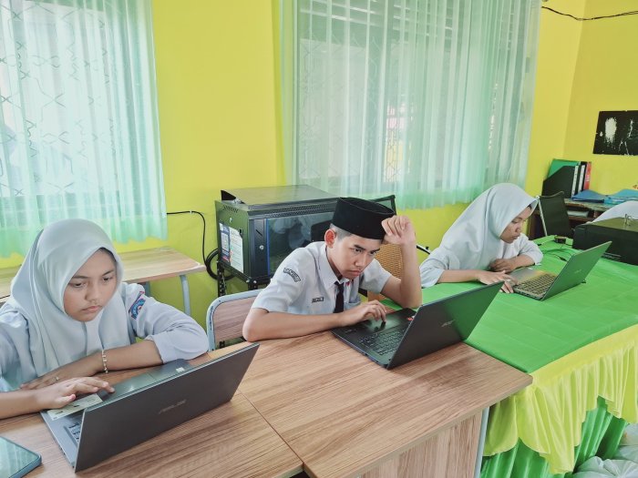 Siswa MTsN 2 Bungo Laksanakan Simulasi OMI IPS Siswa MTsN 2 Bungo Laksanakan Simulasi OMI IPS
